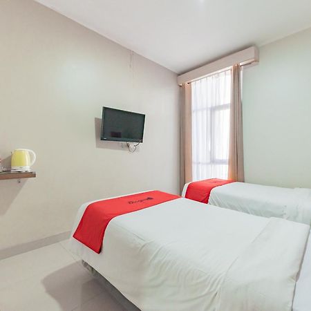 Reddoorz Near Pasar Baru Bandung Otel Dış mekan fotoğraf