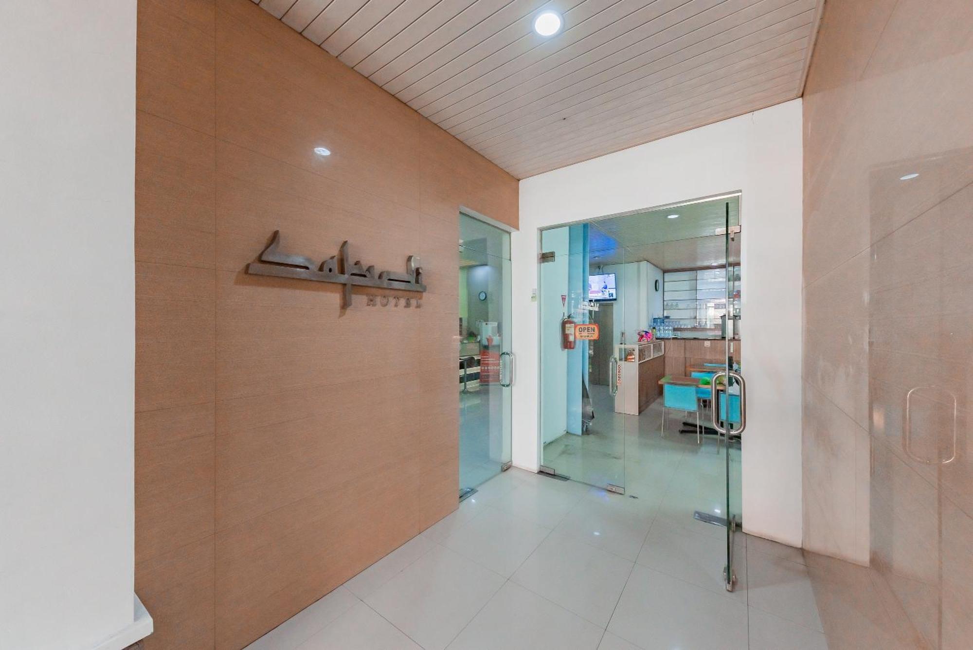 Reddoorz Near Pasar Baru Bandung Otel Dış mekan fotoğraf