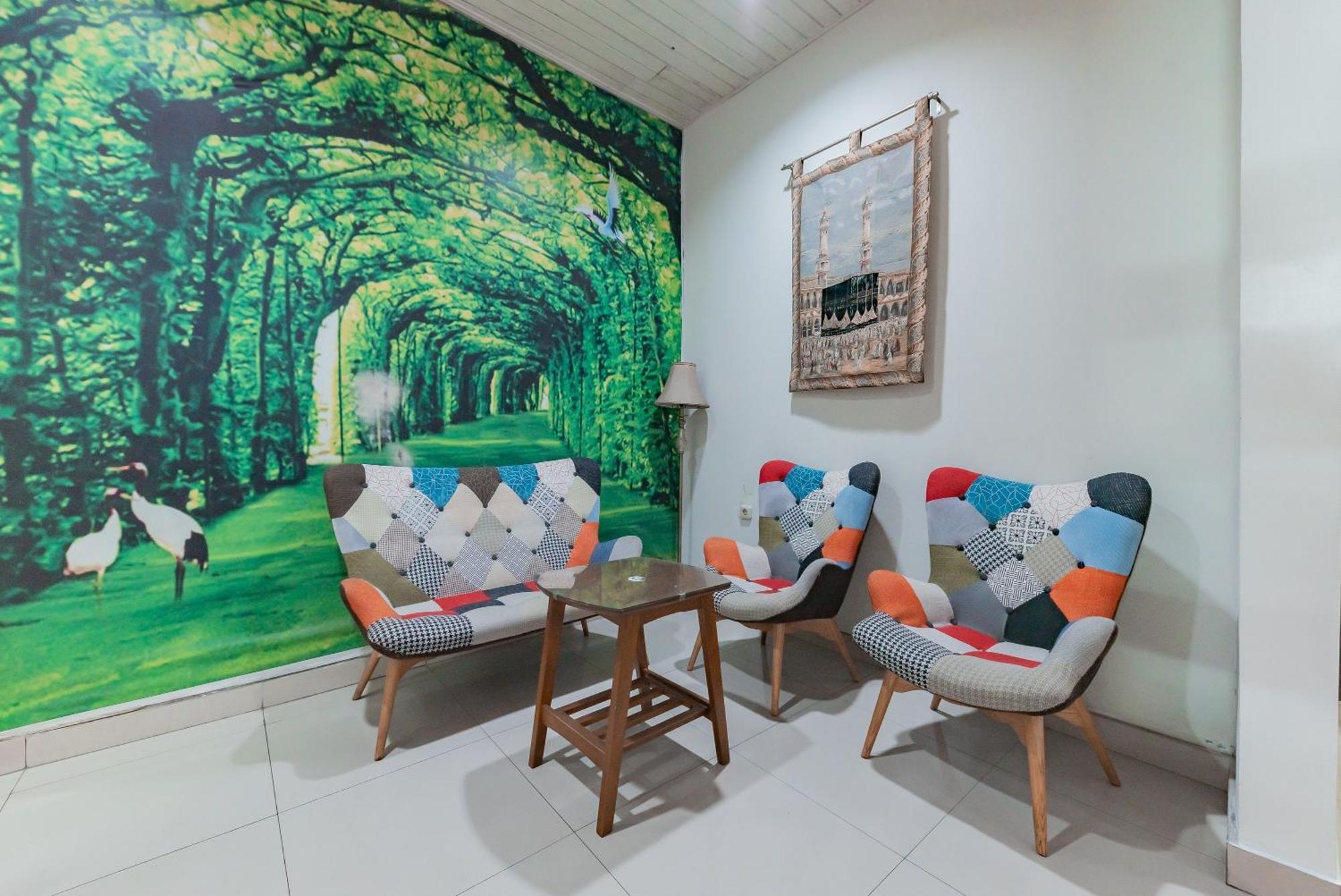 Reddoorz Near Pasar Baru Bandung Otel Dış mekan fotoğraf